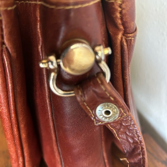 Vintage Leather Adjustable Over The Shoulder Brown Fall Preppy Purse - Picture 3 of 11